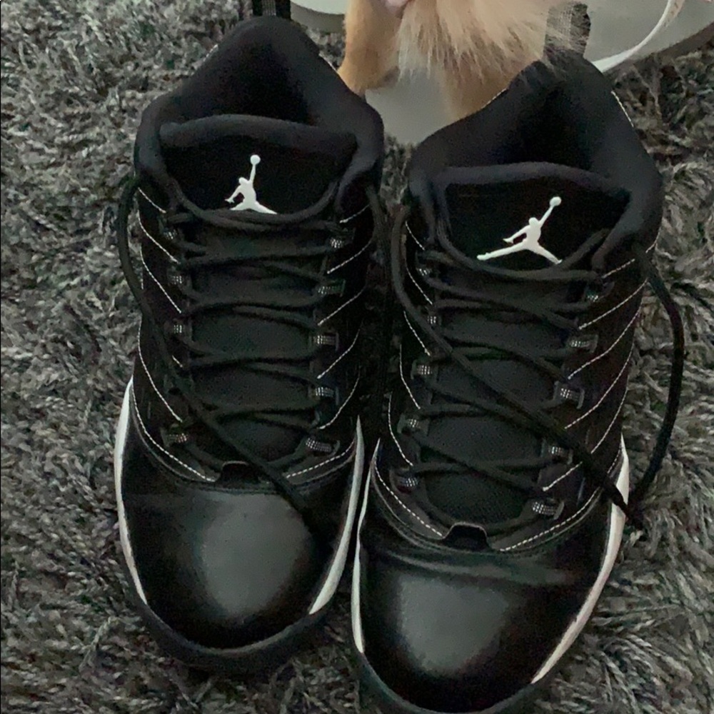 Black sneakers 👟 Jordan